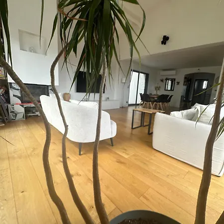5* En Roussillon קאנט אן רוסיון