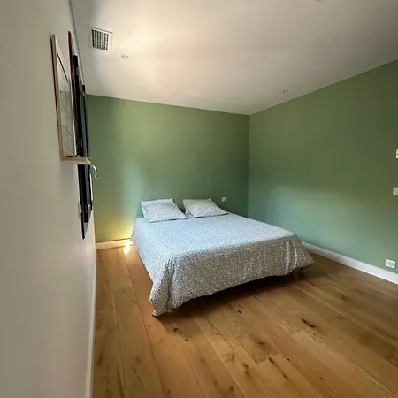 5* En Roussillon קאנט אן רוסיון