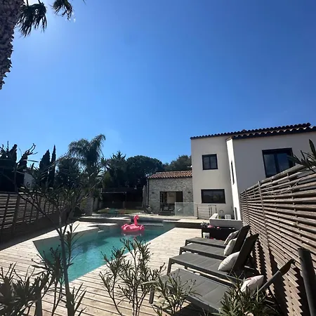 וילה 5* En Roussillon *